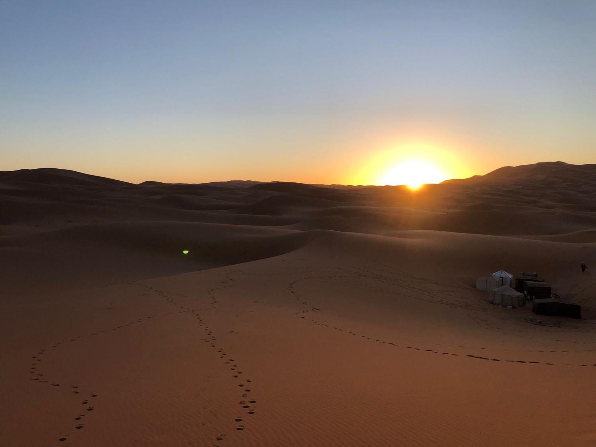 Отель Erg Chebbi Starlight Camp Мерзуга Экстерьер фото