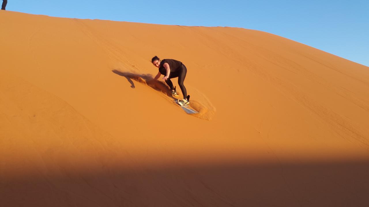 Отель Erg Chebbi Starlight Camp Мерзуга Экстерьер фото